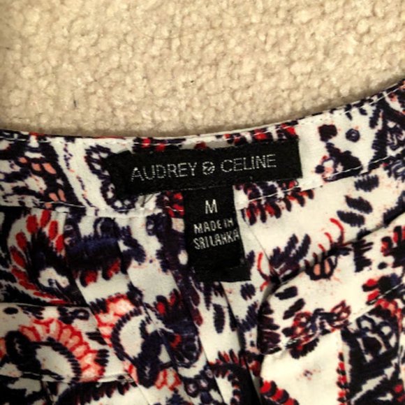 Audrey & Celine Sleeveless Blouse - Picture 6 of 6